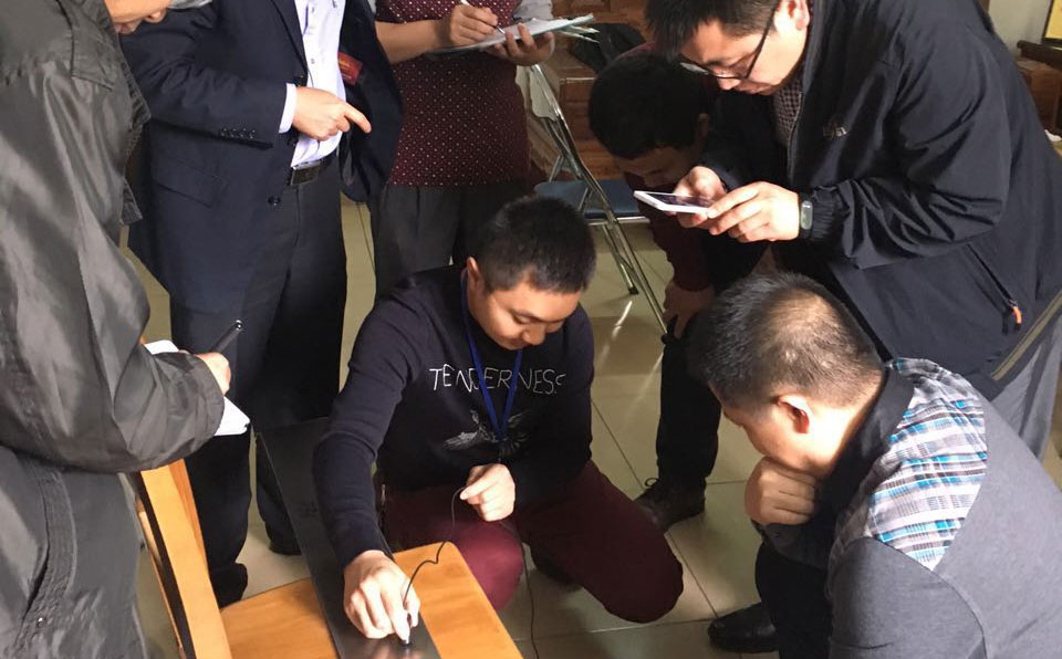 鑫發與浦項雙劍合璧，低磁通量鋼帶面世